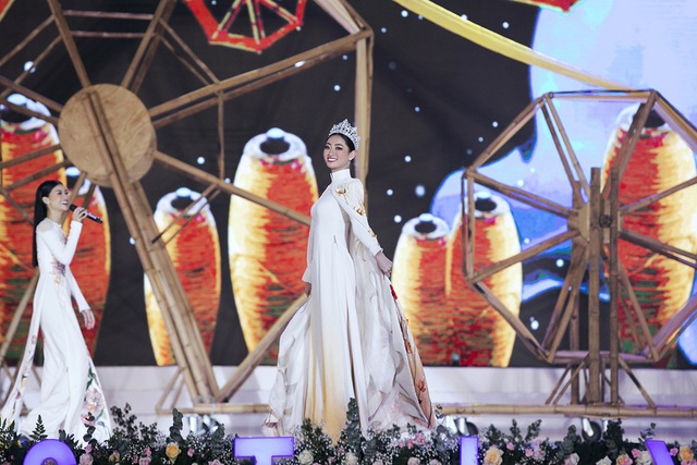Á hậu Kiều Loan bất ngờ làm ca sĩ trên sóng truyền hình - Ảnh 3.