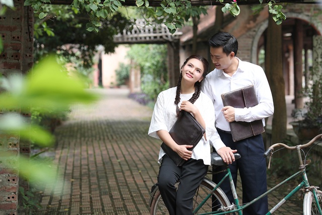 NSƯT Phạm Phương Thảo diễn cảnh tình tứ với Tiến Lộc trong phim ca nhạc - Ảnh 12.