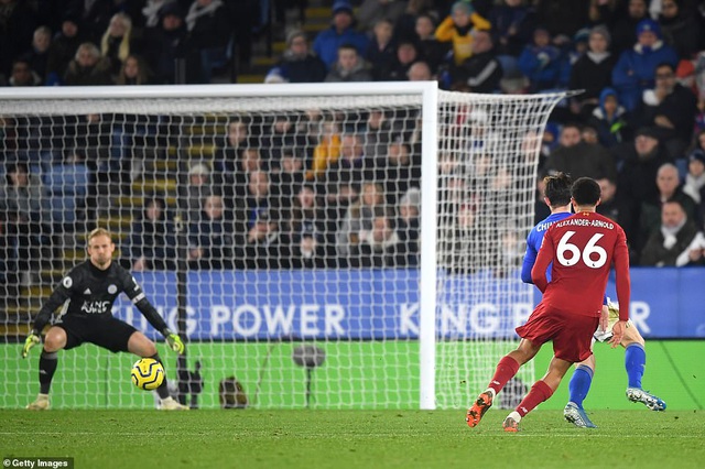 Leicester 0-4 Liverpool: Đẳng cấp vượt trội, gia tăng khoảng cách! - Ảnh 3.