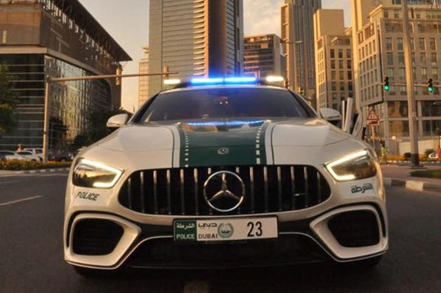 Cảnh sát Dubai được trang bị sedan hiệu suất cao AMG GT 63 S 4Matic+ - Ảnh 3.