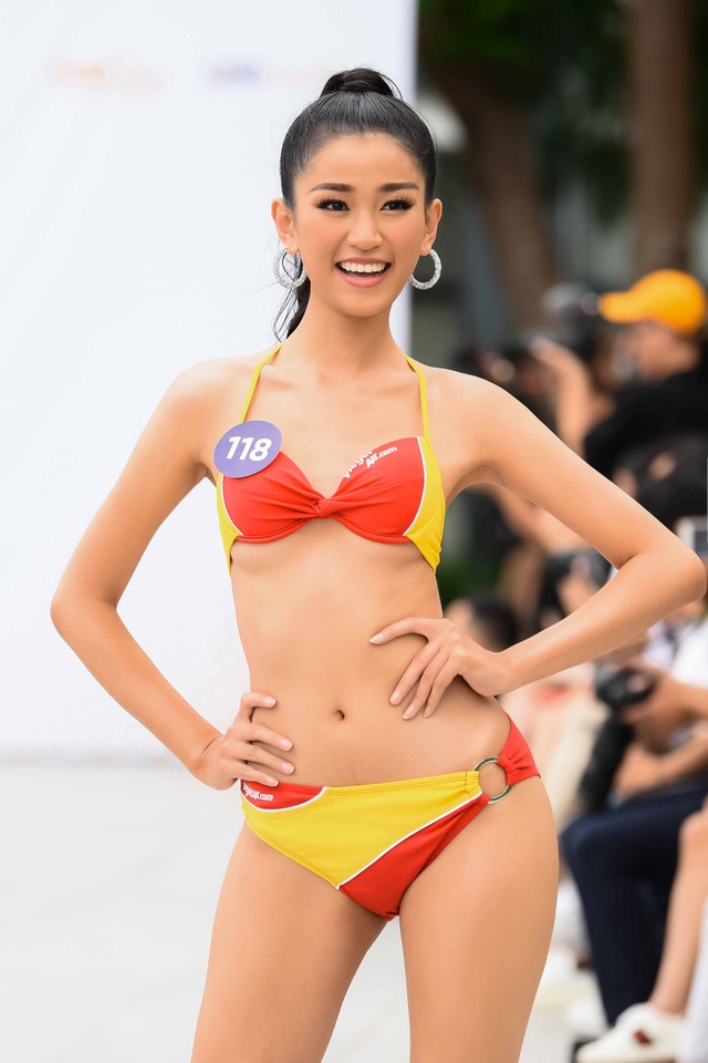 Dàn thí sinh Hoa hậu Hoàn vũ Việt Nam thi Người đẹp Biển - Ảnh 16.