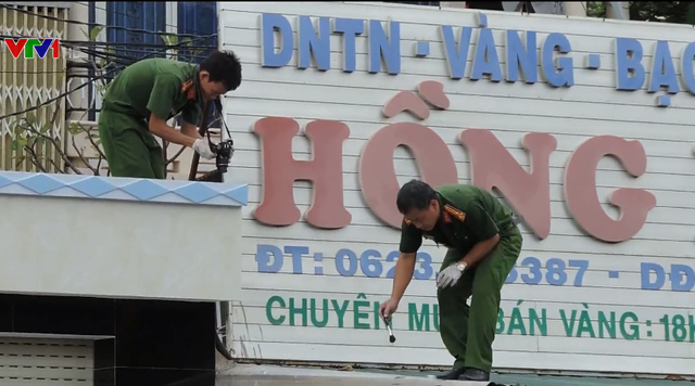Bắt giữ tên trộm đột nhập tiệm vàng tại Bình Thuận - Ảnh 2.