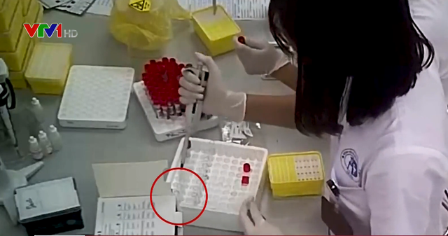 Hàng nghìn que thử HIV, viêm gan B bị cắt đôi trước khi tiến hành xét nghiệm - Ảnh 6.