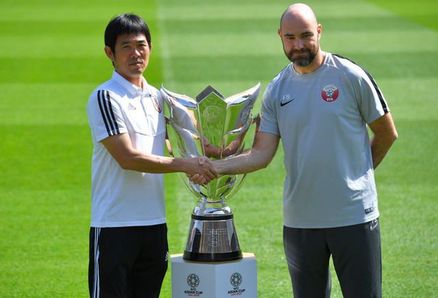 HLV Nhật Bản “thách đố” ĐT Qatar phá lối chơi trong trận chung kết Asian Cup 2019 - Ảnh 1.