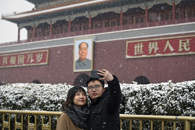 Bắc Kinh phát cảnh báo vàng do tuyết rơi - Ảnh 3.