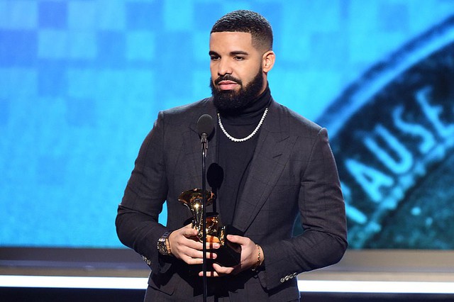 Siêu sao hip-hop Drake chi hơn 9 tỷ đồng... làm ốp lưng cho iPhone X - Ảnh 1.