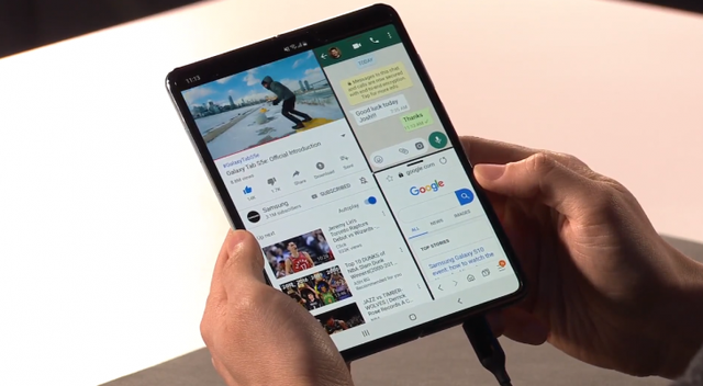 Samsung trình làng smartphone màn hình gập Galaxy Fold giá gần 50 triệu đồng - Ảnh 1.