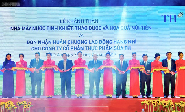 Thủ tướng Nguyễn Xuân Phúc: Nghệ An không được “đi trước về sau” trong nông nghiệp - Ảnh 1.