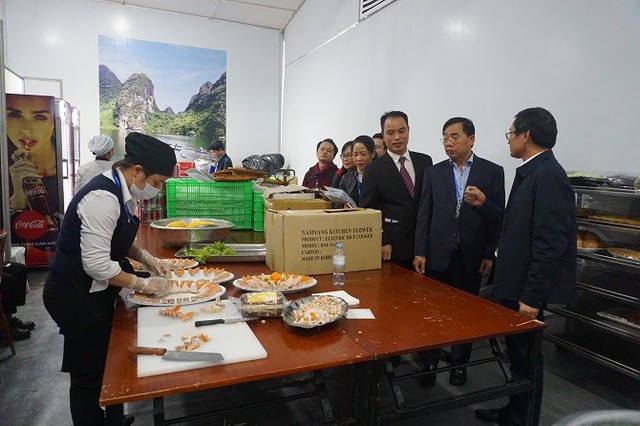 Tăng cường kiểm tra an toàn thực phẩm phục vụ Hội nghị thượng đỉnh Mỹ- Triều Tiên - Ảnh 1.