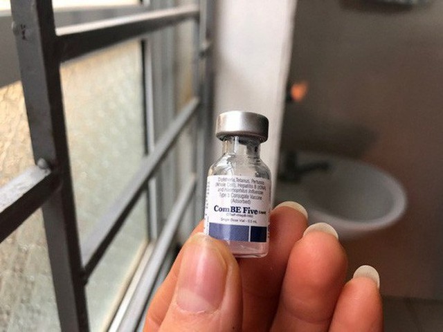 Bỏ lô vaccine ComBE Five được nhập về Bình Định đợt này - Ảnh 1.