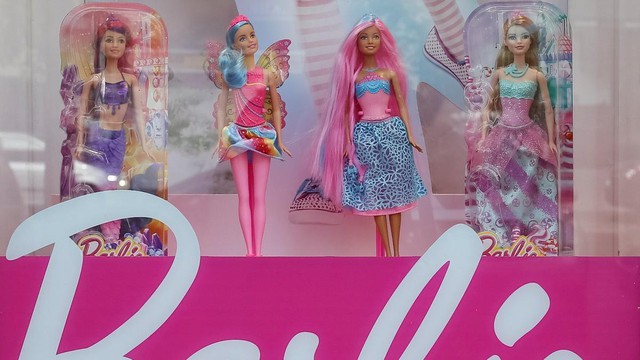 Bánh sinh nhật búp bê barbie 003