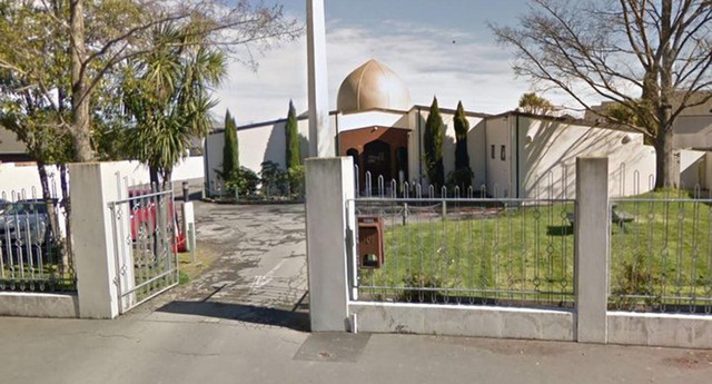 Nổ súng kinh hoàng tại đền thờ Hồi giáo ở New Zealand - Ảnh 2.