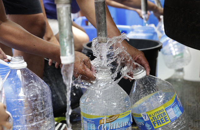 Khoảng 12 triệu người dân Manila, Philippines thiếu nước sạch - Ảnh 6.