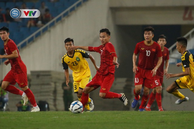 ẢNH: Ghi 6 bàn vào lưới U23 Brunei, U23 Việt Nam tạm dẫn đầu bảng - Ảnh 2.