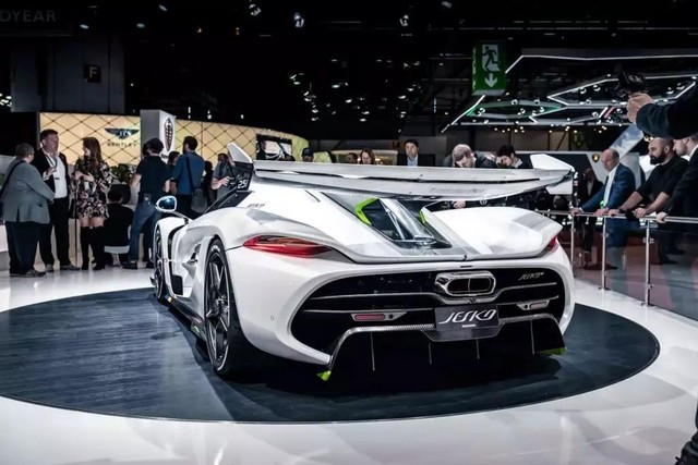 Lý do siêu xe Koenigsegg Jesko giá 65 tỷ đồng vẫn “cháy” hàng? - Ảnh 1.