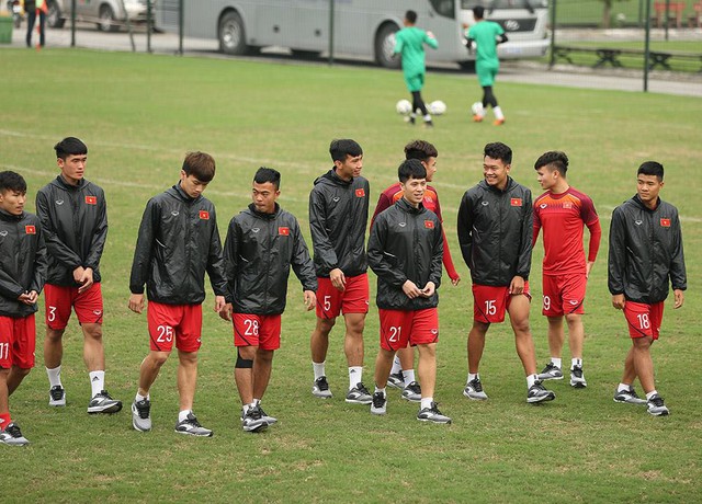 Dàn sao Hàn Quốc dự khán buổi tập của U23 Việt Nam - Ảnh 5.
