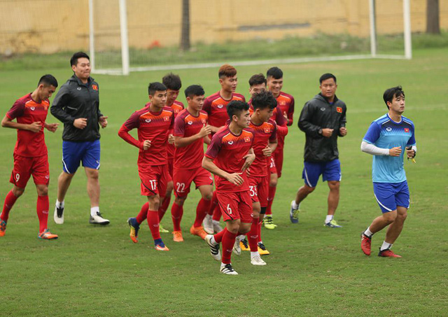 Dàn sao Hàn Quốc dự khán buổi tập của U23 Việt Nam - Ảnh 3.