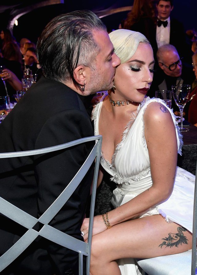 The reason Lady Gaga canceled her engagement with boyfriend Christian Carino - Photo 1.