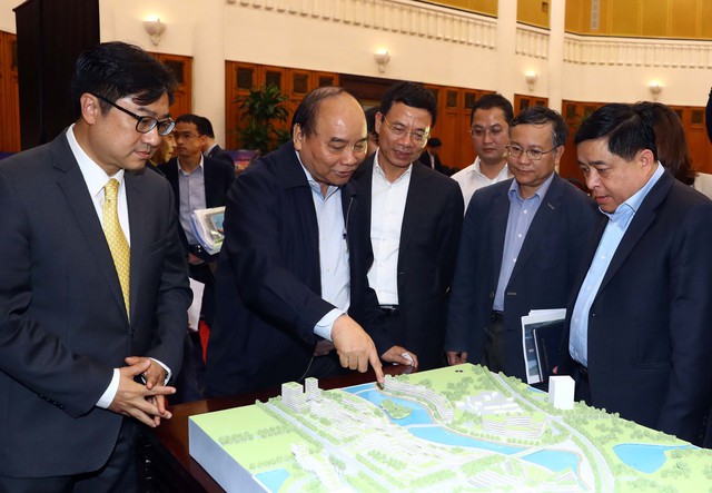 Thủ tướng Nguyễn Xuân Phúc: Trung tâm Đổi mới sáng tạo phải là nơi khởi nghiệp của nhiều thành phần xã hội - Ảnh 1.