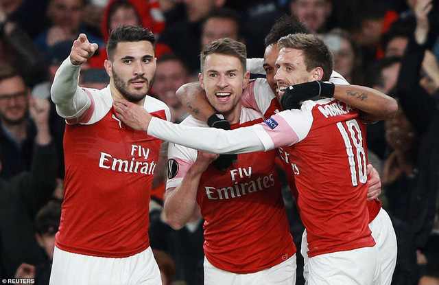 ẢNH: Arsenal thắng dễ Napoli ở tứ kết lượt đi Europa League - Ảnh 3.