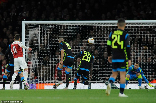 ẢNH: Arsenal thắng dễ Napoli ở tứ kết lượt đi Europa League - Ảnh 4.