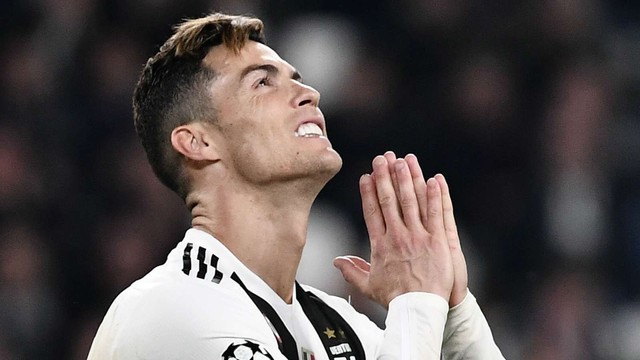 Vỡ mộng vô địch cùng Ronaldo, Juventus ném 341 triệu Euro ra cửa sổ - Ảnh 2.