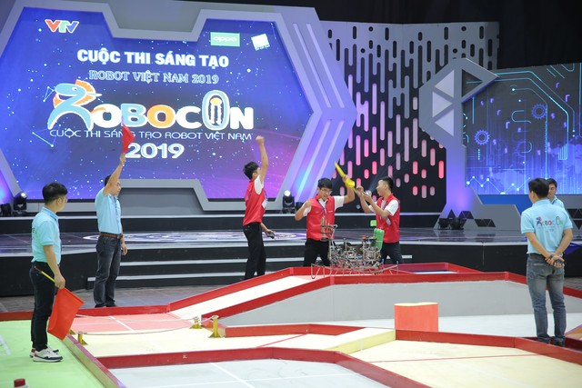 Robocon Việt Nam 2019: Xây dựng bất ngờ vượt qua người anh em Bách khoa - Ảnh 9.