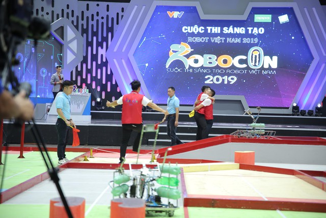Robocon Việt Nam 2019: Xây dựng bất ngờ vượt qua người anh em Bách khoa - Ảnh 18.