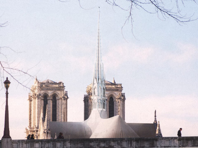Chiêm ngưỡng 12 thiết kế đang được lựa chọn để tái thiết nhà thờ Đức Bà Paris - Ảnh 1.