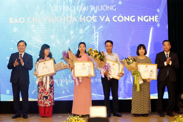 Long trọng Lễ kỷ niệm chào mừng Ngày KH&CN Việt Nam năm 2019 - Ảnh 5.