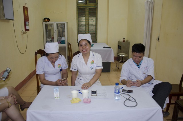 Hơn 2.200 trẻ em tại Ninh Bình được khám sàng lọc tim bẩm sinh miễn phí - Ảnh 20.