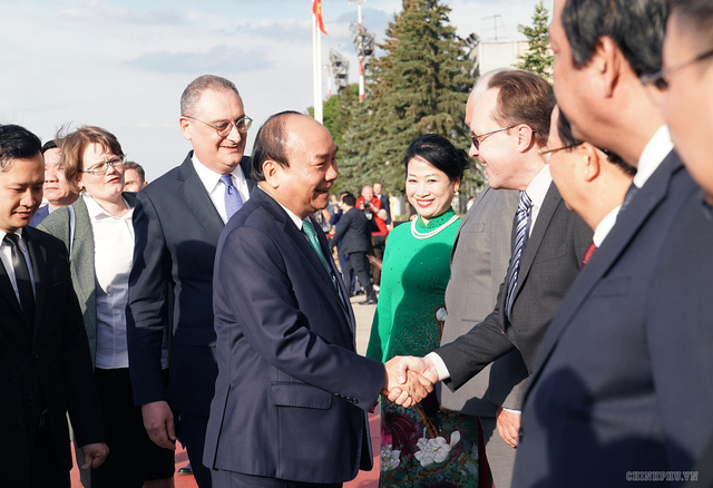 Lễ đón chính thức Thủ tướng Nguyễn Xuân Phúc tại Thủ đô Moscow (Nga) - Ảnh 3.