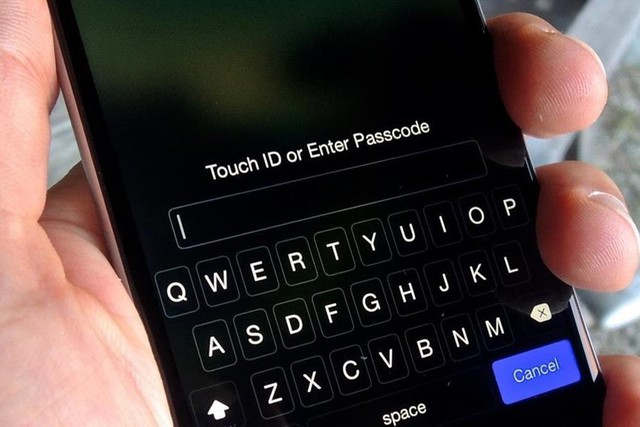 Cách đặt mật khẩu dạng ký tự để mở khóa iPhone, iPad - Ảnh 1.