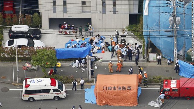 Tấn công bằng dao kinh hoàng tại Nhật Bản: 2 nạn nhân đã tử vong - Ảnh 1.