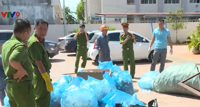 Phát hiện hàng trăm kg rác thải y tế nguy hại được thu gom trái phép - Ảnh 2.