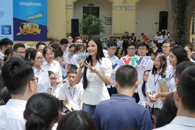 Ấn tượng những chuyến xe VTV7 School tour sôi động tại Hà Nội - Ảnh 4.