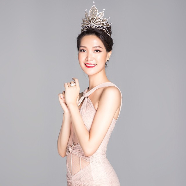 Ngắm nhan sắc của Hoa hậu Thùy Dung sau 11 năm đăng quang - Ảnh 7.