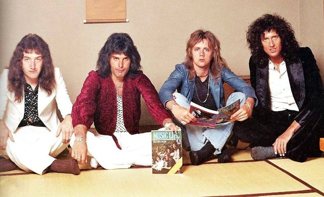 Sau “Bohemian Rhapsody”, ban nhạc huyền thoại Queen còn giàu hơn cả… nữ hoàng Anh - Ảnh 2.