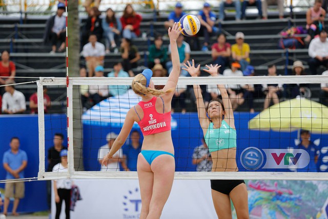 Khai mạc Giải bóng chuyền bãi biển nữ Thế giới Tuần Châu - Hạ Long 2019 - Ảnh 4.