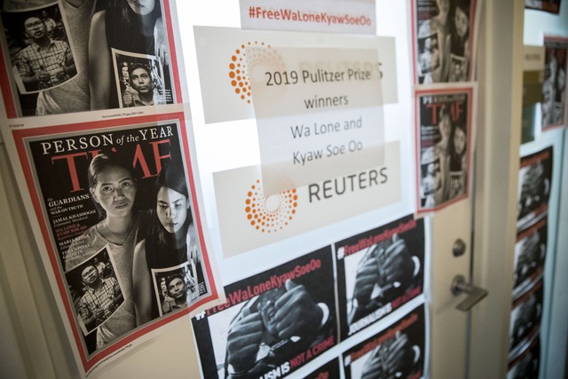 Myanmar trả tự do cho 2 phóng viên Reuters - Ảnh 11.