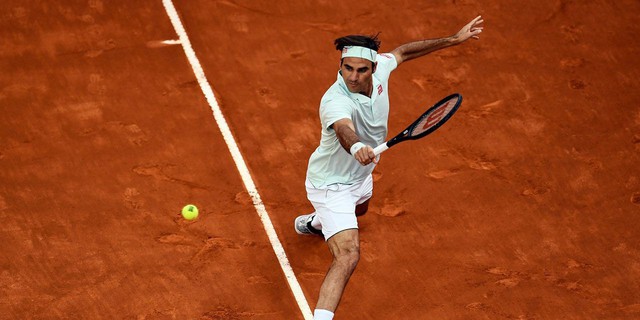 Federer tiến vào tứ kết Madrid mở rộng bằng chiến thắng thứ 1200 trong sự nghiệp - Ảnh 1.