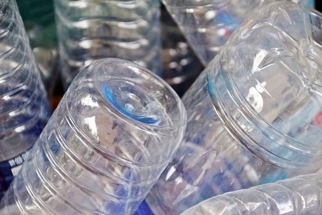 Nhật Bản đặt mục tiêu đến năm 2030 sẽ giảm 25% lượng rác thải nhựa  - Ảnh 1.