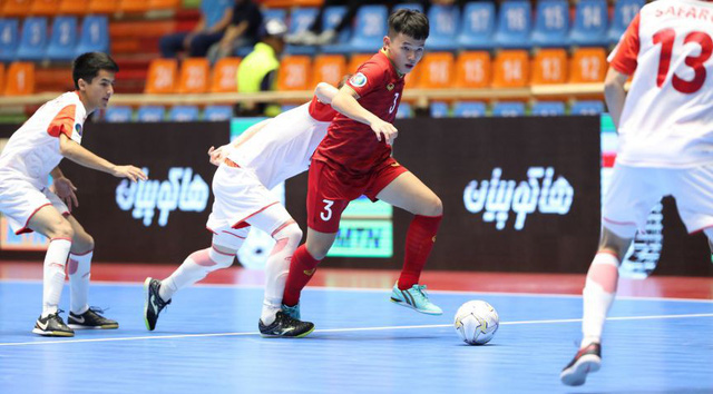 Ra quân thắng lợi, ĐT U20 futsal Việt Nam vào Tứ kết VCK U20 futsal châu Á 2019 - Ảnh 1.