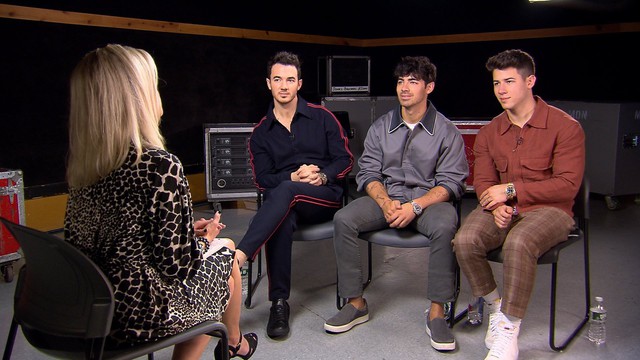 Từng “dứt áo” rời khỏi Jonas Brothers, Nick Jonas lo sợ rạn nứt tình anh em - Ảnh 1.