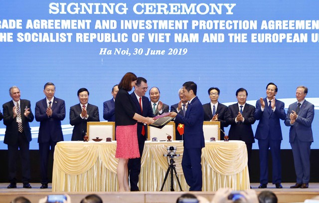 Việt Nam và EU ký Hiệp định EVFTA và EVIPA - Ảnh 6.