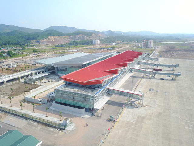 Sân bay Vân Đồn đón chuyến bay đầu tiên kết nối với Hàn Quốc - Ảnh 1.