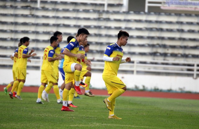 ĐT Việt Nam tập nhẹ, sẵn sàng cho trận chung kết Kings Cup 2019 gặp ĐT Curacao - Ảnh 2.