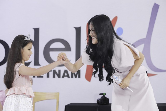Con gái Hồng Sơn khiến dàn HLV Model Kid Vietnam ra sức chiêu dụ về đội - Ảnh 5.