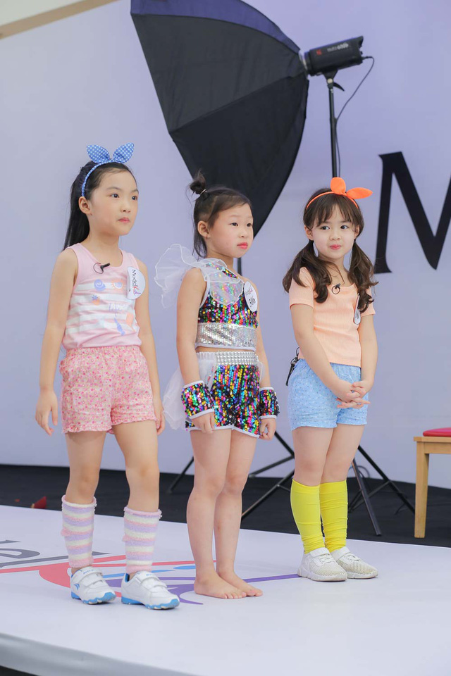 Con gái Hồng Sơn khiến dàn HLV Model Kid Vietnam ra sức chiêu dụ về đội - Ảnh 8.