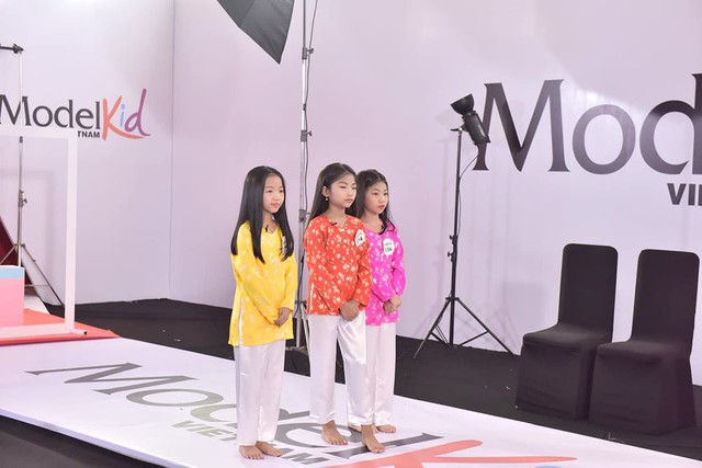 Con gái Hồng Sơn khiến dàn HLV Model Kid Vietnam ra sức chiêu dụ về đội - Ảnh 13.